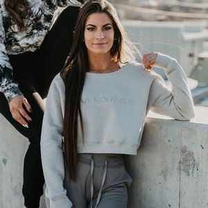 NWT Balance Athletica Essence Crew Pullover